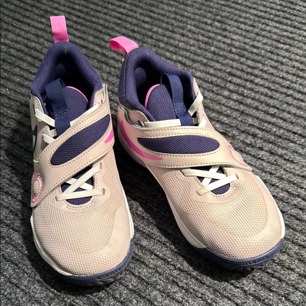 Nike Team Hustle D11 Girls 3Y